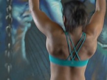 18 YR. OLd CRoSSFiT SupeRSTaR SuZaNNe SvaNeViK Is a BeaST In The GyM!