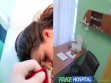 Fake Hospital Doctor niega los antidepresivos y prescribe una buena lamida y una follada dura