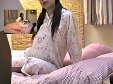Hermosa chica asiática dedos en video de masaje voyeur caliente